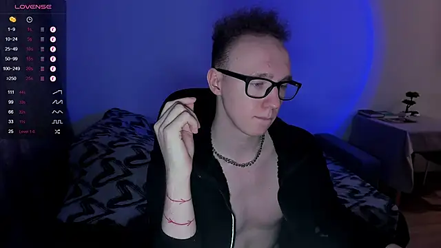 Snapshot of Alex_silents chatting on 10, 1, 2025 Alex silents online show from 10, 1, 2025