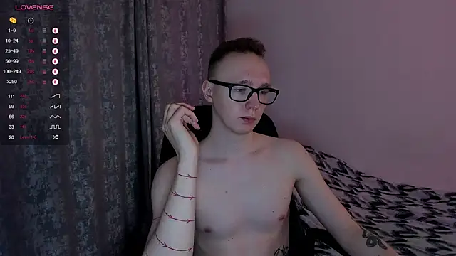 Snapshot of Alex_silents chatting on 3, 3, 2025 Alex silents online show from 3, 3, 2025