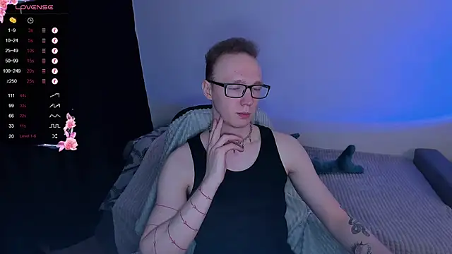 Snapshot of Alex_silents chatting on 8, 10, 2025 Alex silents online show from 8, 10, 2025