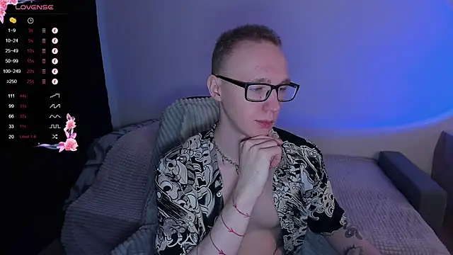 Snapshot of Alex_silents chatting on 15, 10, 2025 Alex silents online show from 15, 10, 2025