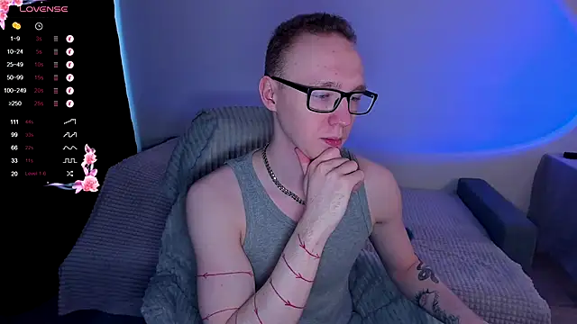 Snapshot of Alex_silents chatting on 25, 10, 2025 Alex silents online show from 25, 10, 2025
