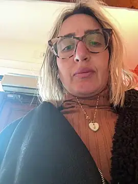 Snapshot of casalinga88 chatting on 14, 3, 2025 casalinga88 online show from 14, 3, 2025