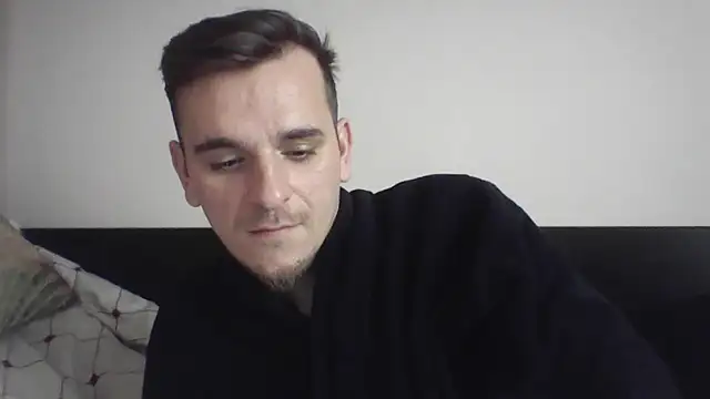 Huge cock22cm online show from 16, 3, 2025