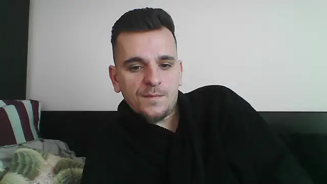 Huge cock22cm online show from 20, 3, 2025