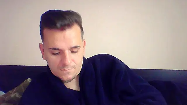 Huge cock22cm online show from 4, 12, 2025