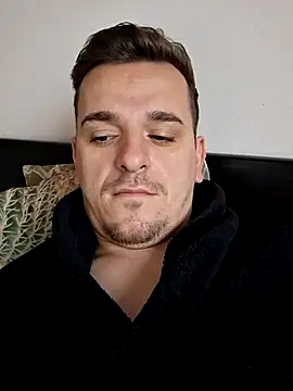 Huge cock22cm online show from 14, 12, 2025