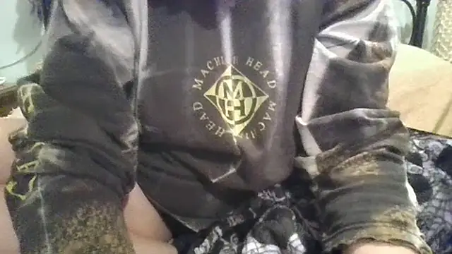 MissKisu online show from 3, 12, 2025