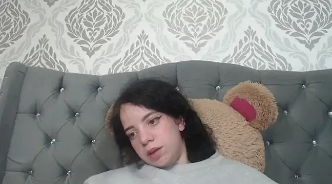 EmmaCowperr online show from 3, 3, 2025