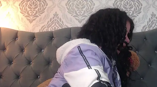 EmmaCowperr online show from 6, 3, 2025