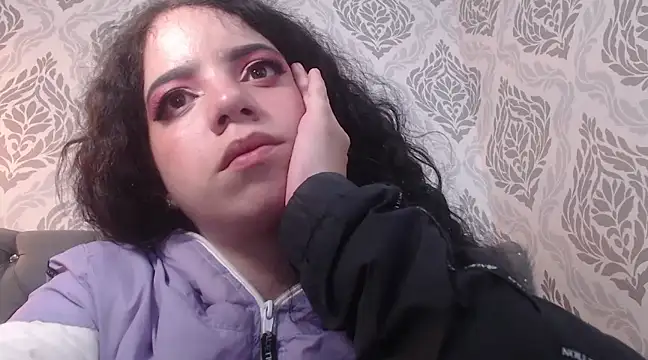 EmmaCowperr online show from 12, 3, 2025