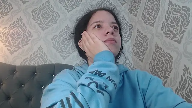 EmmaCowperr online show from 15, 3, 2025