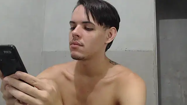 MicaelRian69 online show from 15, 4, 2026