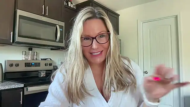 Snapshot of Milf_Goddess chatting on 26, 10, 2025 Milf Goddess online show from 26, 10, 2025