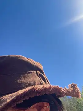 Luccreccia  online show from 8, 4, 2026