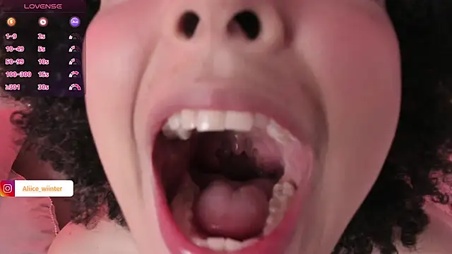 Snapshot of Alice_winter_ chatting on 19, 6, 2026 Alice winter online show from 19, 6, 2026