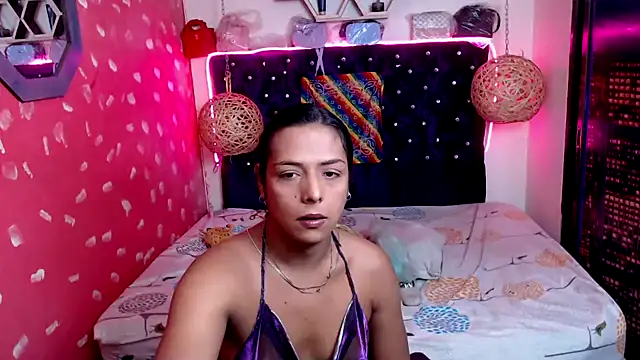 Snapshot of EmilyTsSweet chatting on 25, 1, 2025 EmilyTsSweet online show from 25, 1, 2025