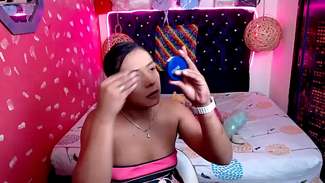 Snapshot of EmilyTsSweet chatting on 5, 2, 2025 EmilyTsSweet online show from 5, 2, 2025