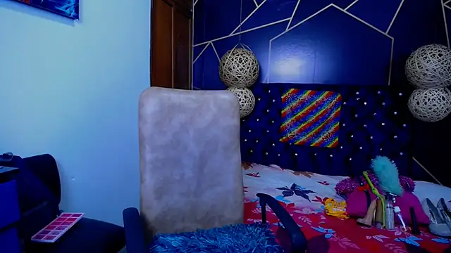 Snapshot of EmilyTsSweet chatting on 5, 3, 2025 EmilyTsSweet online show from 5, 3, 2025