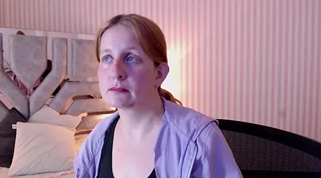 ViioletaMora online show from 23, 2, 2025