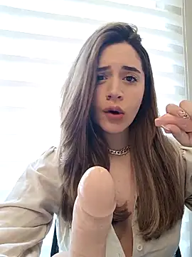 maliciaworld online show from 8, 3, 2025