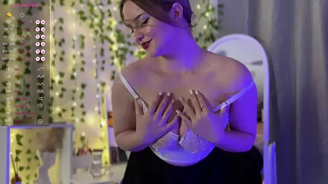 Pleasant fun online show from 5, 3, 2025