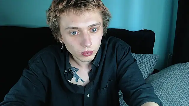 Snapshot of axxxturel chatting on 3, 1, 2025 axxxturel online show from 3, 1, 2025