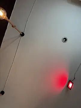 Snapshot of Ema_azel chatting on 28, 10, 2025 Ema azel online show from 28, 10, 2025