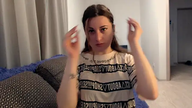 Snapshot of Helen_Adams_ chatting on 17, 6, 2026 Helen Adams online show from 17, 6, 2026