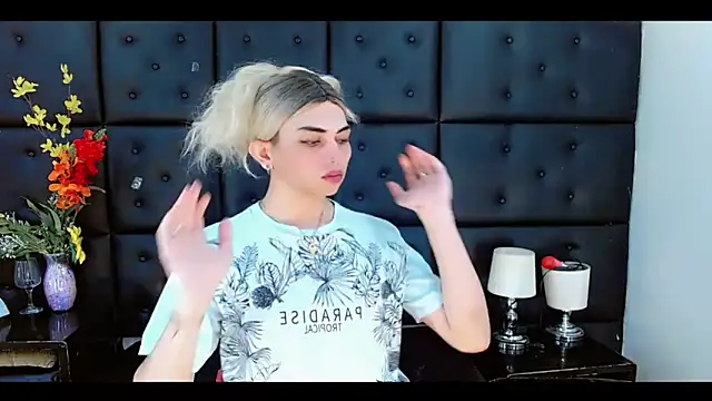 Daniela Pink  online show from 27, 2, 2026