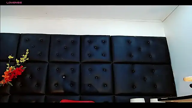 Daniela Pink  online show from 5, 4, 2026