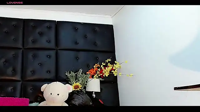 Snapshot of Daniela_Pink_ chatting on 17, 6, 2026 Daniela Pink online show from 17, 6, 2026