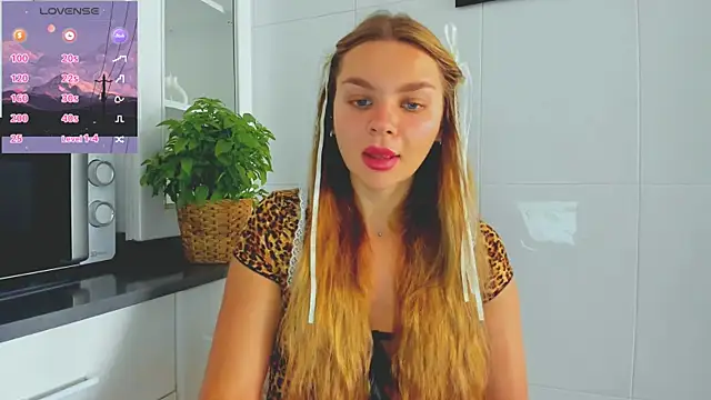 Molly sweetie online show from 26, 6, 2026