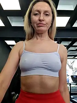 Snapshot of Miss____Mia_ chatting on 6, 3, 2025 Miss Mia online show from 6, 3, 2025