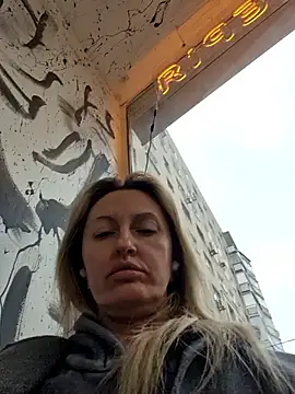 Snapshot of Miss____Mia_ chatting on 15, 10, 2025 Miss Mia online show from 15, 10, 2025