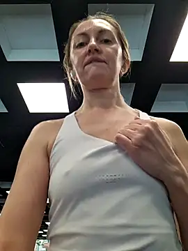 Miss    Mia  online show from 25, 2, 2026