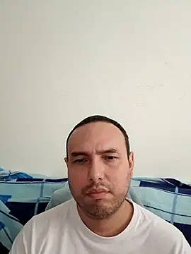 Snapshot of ElSunEagle chatting on 17, 12, 2025 ElSunEagle online show from 17, 12, 2025