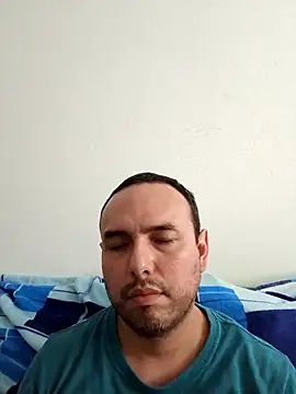 Snapshot of ElSunEagle chatting on 20, 12, 2025 ElSunEagle online show from 20, 12, 2025