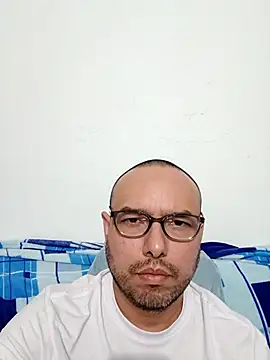 Snapshot of ElSunEagle chatting on 8, 2, 2026 ElSunEagle online show from 8, 2, 2026