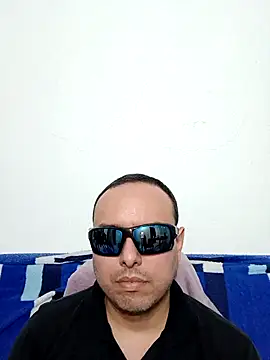 Snapshot of ElSunEagle chatting on 11, 3, 2026 ElSunEagle online show from 11, 3, 2026