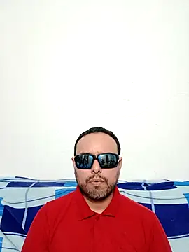 Snapshot of ElSunEagle chatting on 26, 4, 2026 ElSunEagle online show from 26, 4, 2026