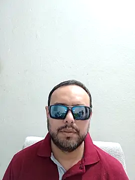 Snapshot of ElSunEagle chatting on 1, 5, 2026 ElSunEagle online show from 1, 5, 2026