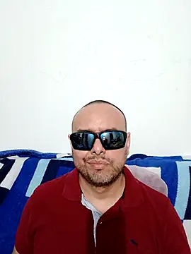 Snapshot of ElSunEagle chatting on 16, 5, 2026 ElSunEagle online show from 16, 5, 2026