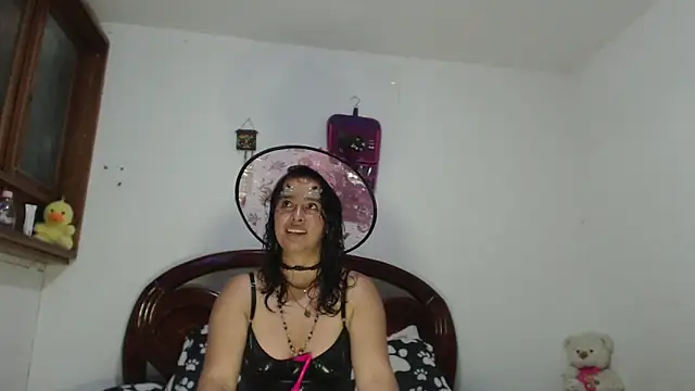 MagicStephany  online show from 3, 10, 2025