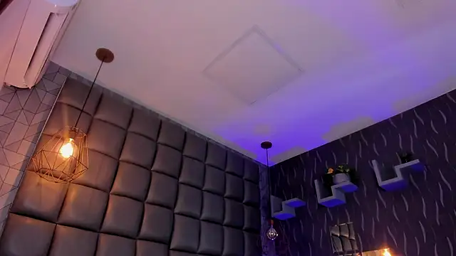 megan woll online show from 14, 3, 2026