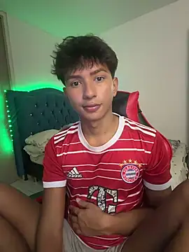 Leonarrrd 01 online show from 9, 3, 2026