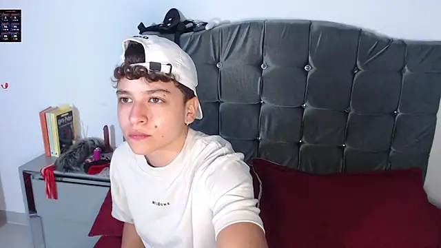 Antonella Cruz02 online show from 21, 4, 2026