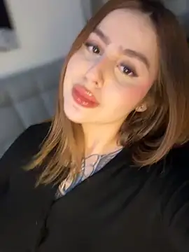 Snapshot of ValerieHilton chatting on 1, 11, 2025 ValerieHilton online show from 1, 11, 2025