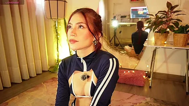 chloebritto online show from 22, 4, 2026