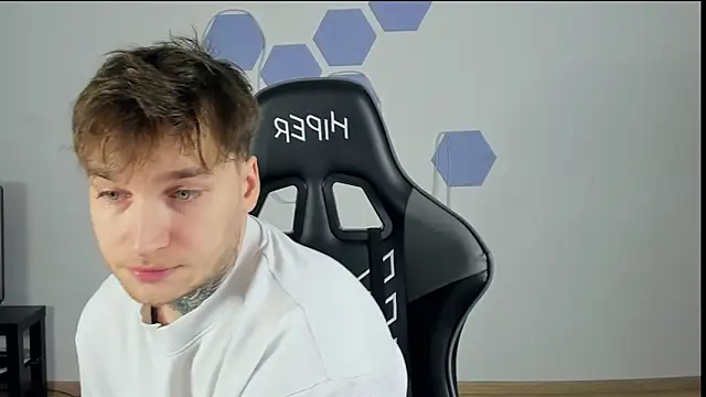 Chris Tyson online show from 3, 1, 2025