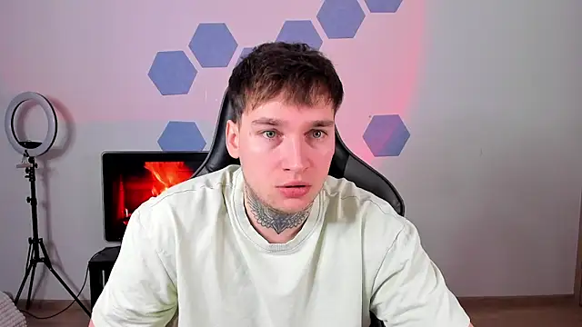 Chris Tyson online show from 17, 12, 2025